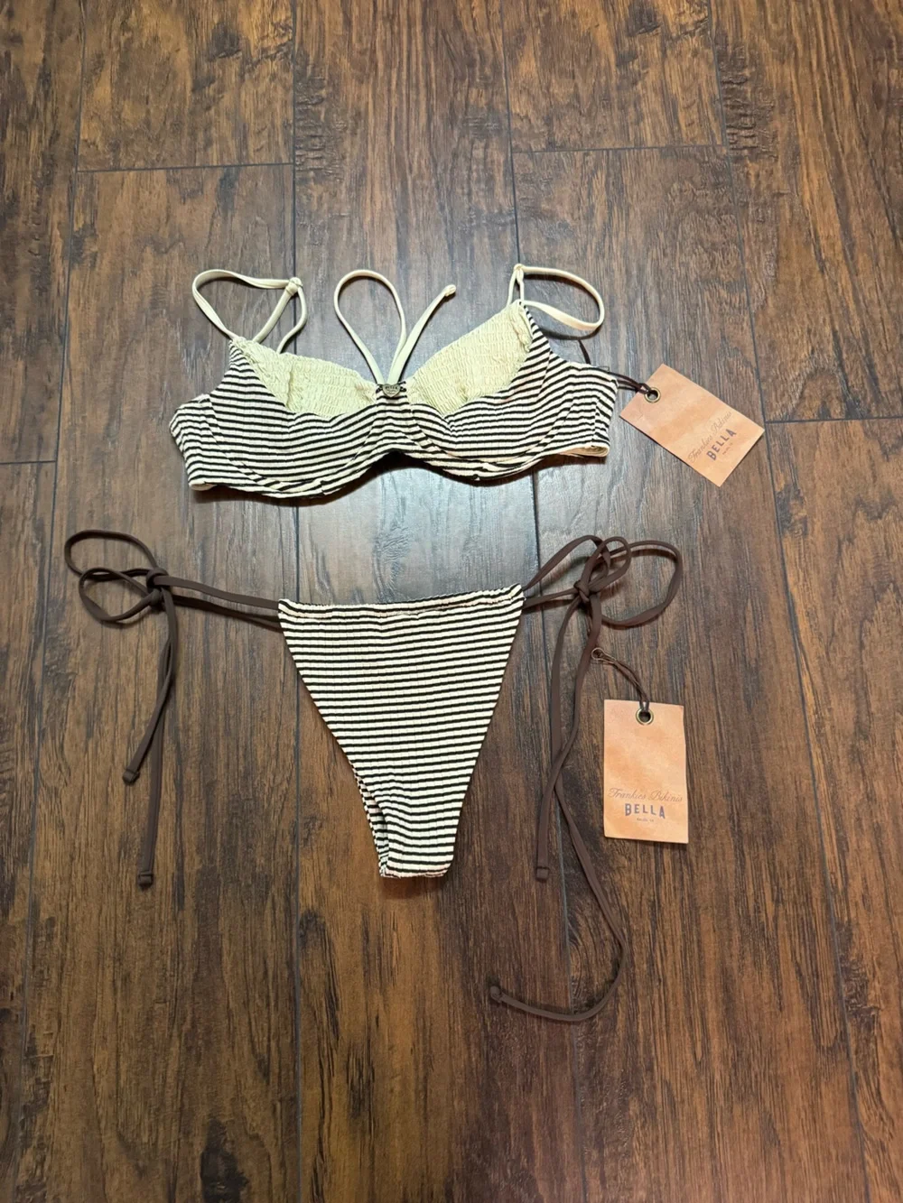 Frankie’s bikinis set